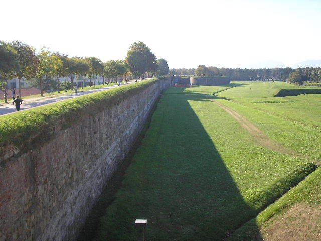 Lucca 4